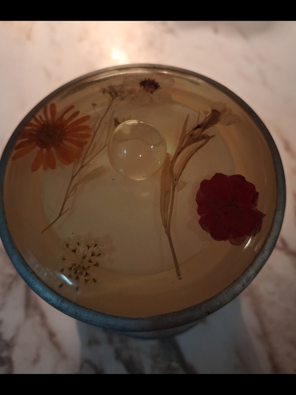 Vintage Pressed Flower Resin Vanity Jar- Cream & Silver - 1970s - Picture 6 of 14